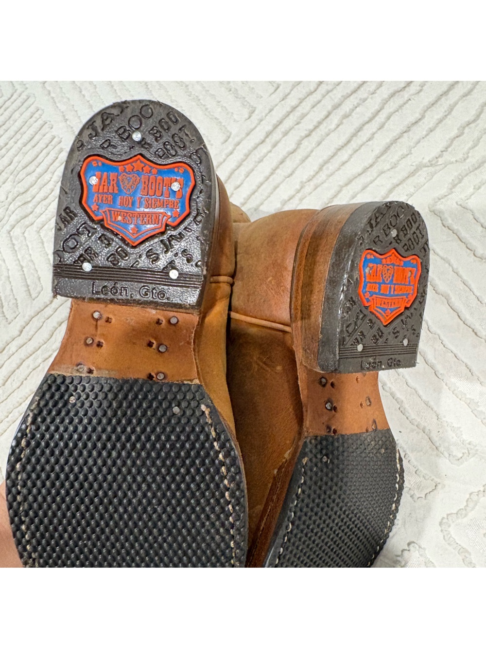 NWOBT Kids Tan Leather Western Boots with Colorful Floral Embroidery NWOB size